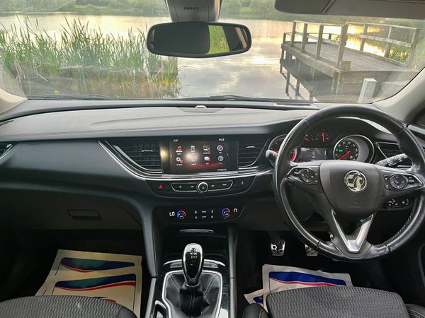 New model Opel Insigina sri nav 257352478