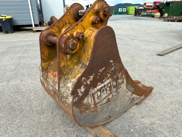 ** 24"... CAT ...BUCKET.... 45MM ..... 31 WA ** 258601566