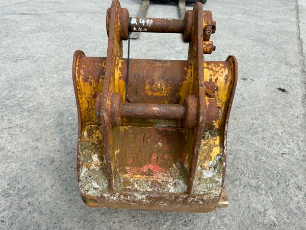 ** 24"... CAT ...BUCKET.... 45MM ..... 31 WA ** 258601567