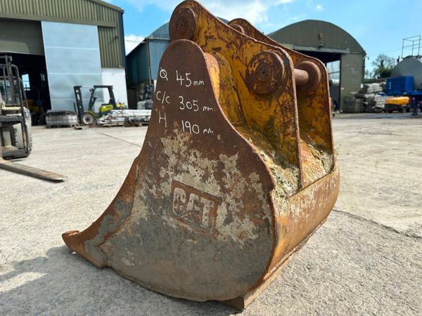 ** 24"... CAT ...BUCKET.... 45MM ..... 31 WA ** 258601570