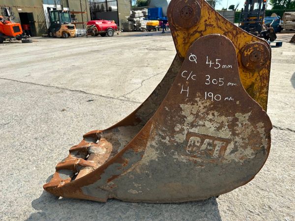 ** 24"... CAT ...BUCKET.... 45MM ..... 31 WA ** 258601572