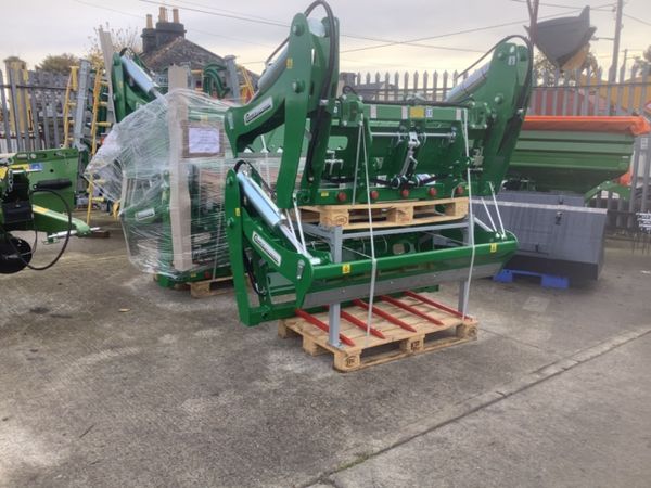 Cashels bale splitter Tams 3 qualifying. 250386270