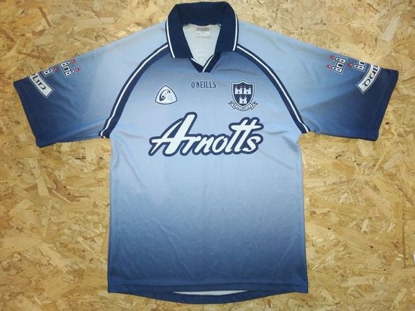 Vintage Dublin GAA Jersey 2002 (S) - Excellent Condition - GAA Gaelic Football Hurling Retro Shirt Baile Atha Cliath Dubs Arnotts Blue Small