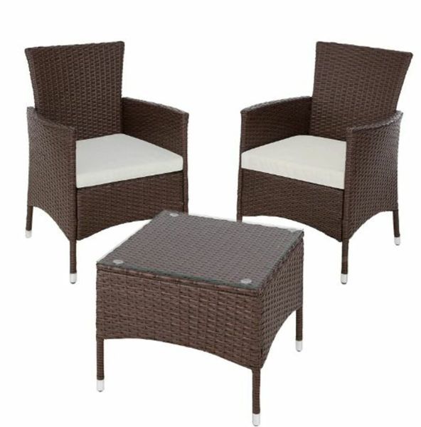 Small wicker table and deals 2 chairs