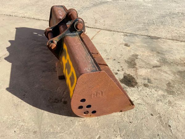 52" CAT GRADING BUCKET......50mm PINS.....377 253998916