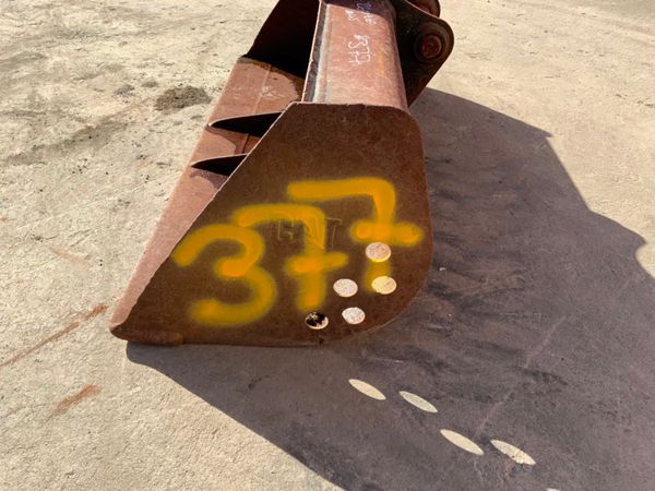 52" CAT GRADING BUCKET......50mm PINS.....377 253998920