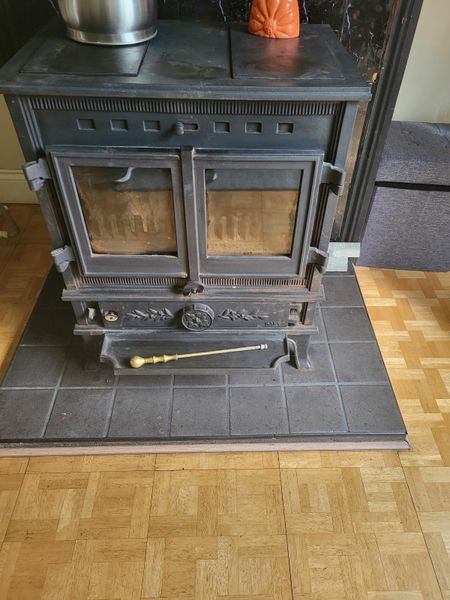 Saey Solid fuel stove for sale in Co. Limerick for €450 on DoneDeal