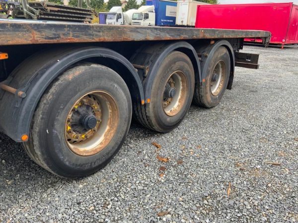 Trailer Trailer 2016 SDC TRI Axle Flat ........682 265811177