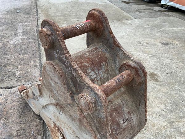 24" DIGGING BUCKET....80mm PINS.....281. 266039345
