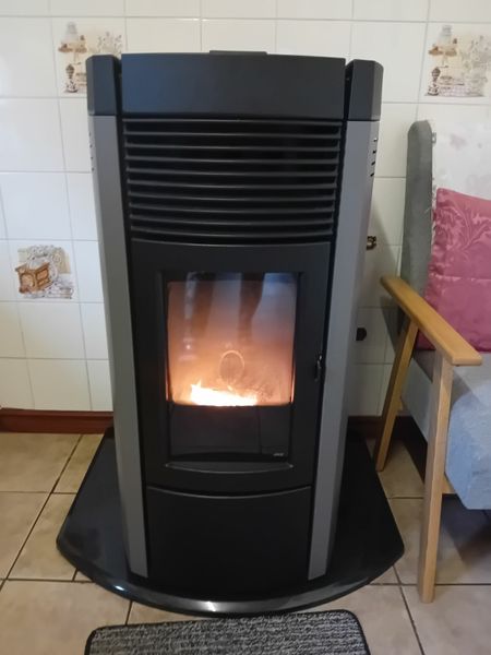 Pellet Stove Almost New for sale in Co. Offaly for €0 on DoneDeal