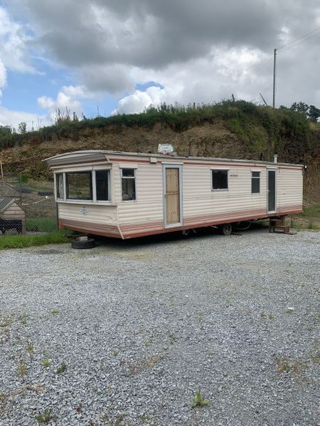 Mobile home with central heating for sale in Co. Limerick for €3,000 on  DoneDeal