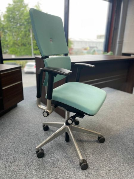 Steelcase store green chair