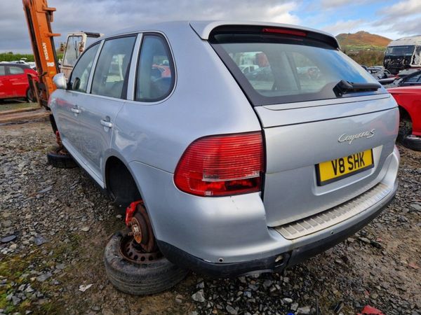Porsche cayenne 4.5 breaking parts 260608587