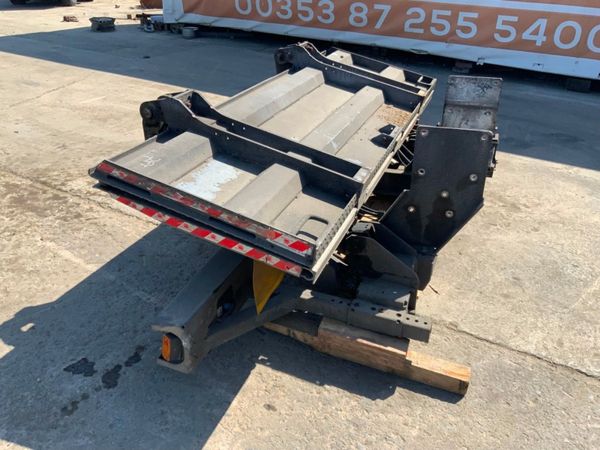 2018. DHOLLANDIA TUCK AWAY TAIL LIFT.. 260870726