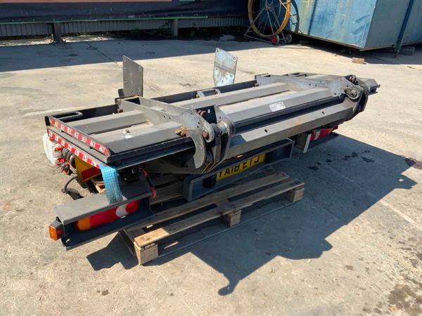 2018. DHOLLANDIA TUCK AWAY TAIL LIFT.. 260870732