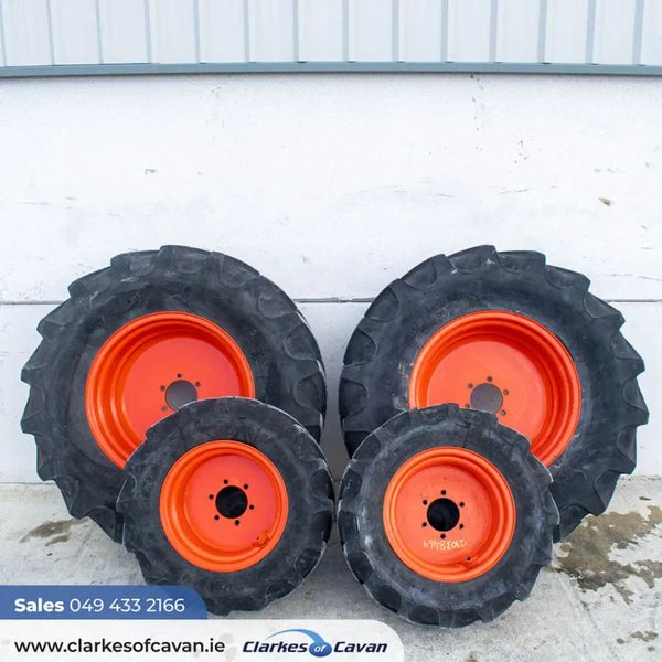 Tractor tyres with rims