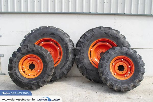 Tractor tyre set