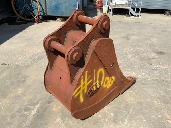 24" GEITH DIGGING BUCKET....80mm PINS.....#10OD 261816525