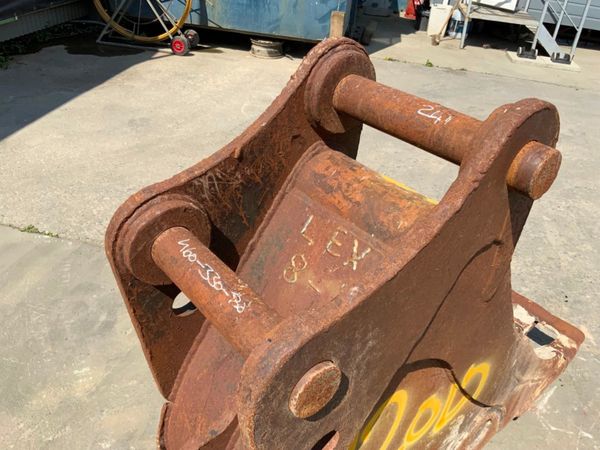 24" DIGGING BUCKET.....20 TON ....80mm.......#120D 261817036