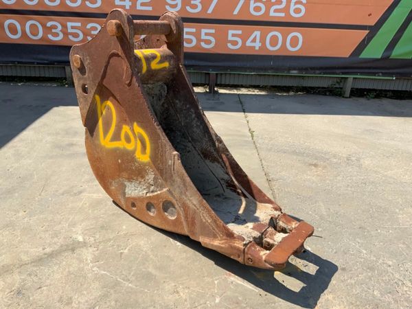 24" DIGGING BUCKET.....20 TON ....80mm.......#120D 261817038