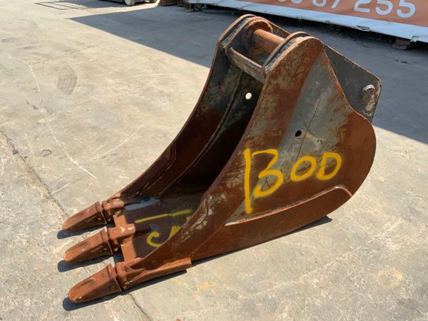 24" DIGGING BUCKET....20 TONNE...80mm PINS..130D 261818321