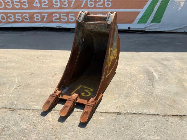 24" DIGGING BUCKET....20 TONNE...80mm PINS..130D 261818323
