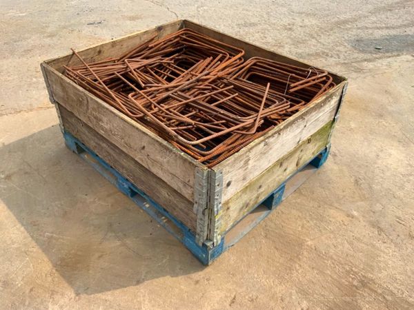 QUANTITY OF U SHAPE REINFORCE STEEL REBAR 262627384