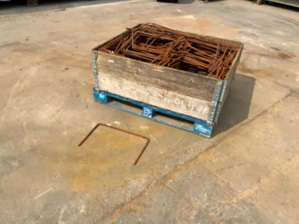 QUANTITY OF U SHAPE REINFORCE STEEL REBAR 262627389