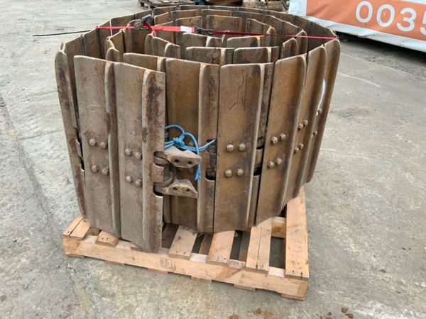 KOMATSU DOZER PADS & CHAINSETS.......1195. 262934226