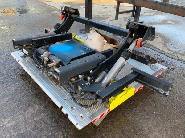 DHOLLANDIA CANTILEVER TAIL LIFT.........5699. 274216883