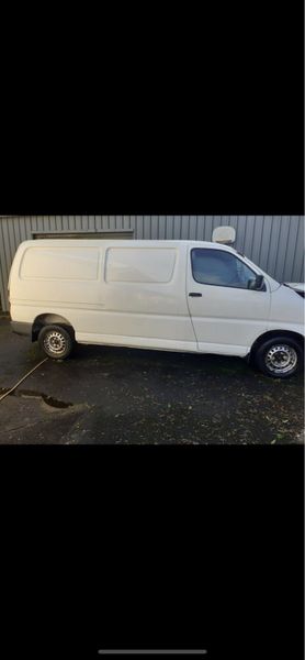 Toyota hiace vans for sale on hot sale done deal