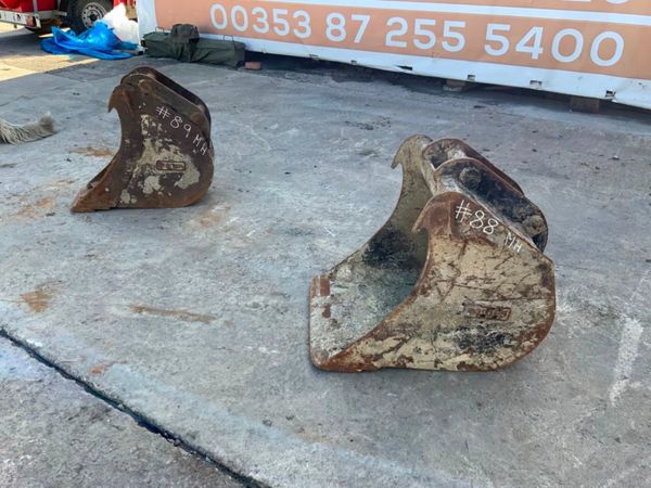 24" DIGGING BUCKET.....60mm PINS.....88. 277212723