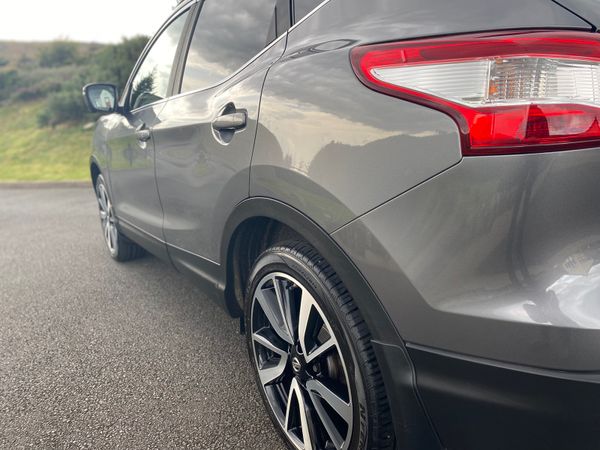 Nissan Qashqai 1.5dci Tekna with Pan roof 277452755
