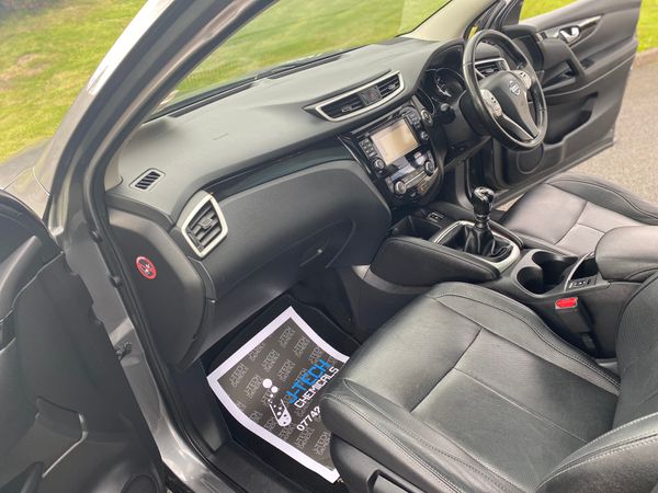 Nissan Qashqai 1.5dci Tekna with Pan roof 277452770
