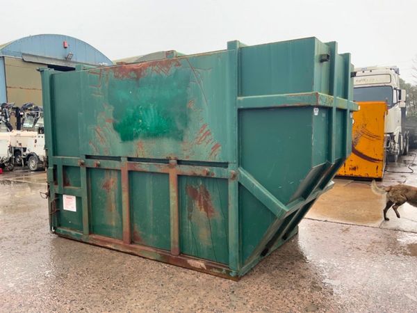 ENCLOSED CHAIN LIFT COMPACTOR SKIP.........17. 277593447