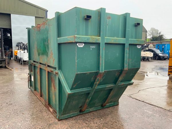 ENCLOSED CHAIN LIFT COMPACTOR SKIP.........17.