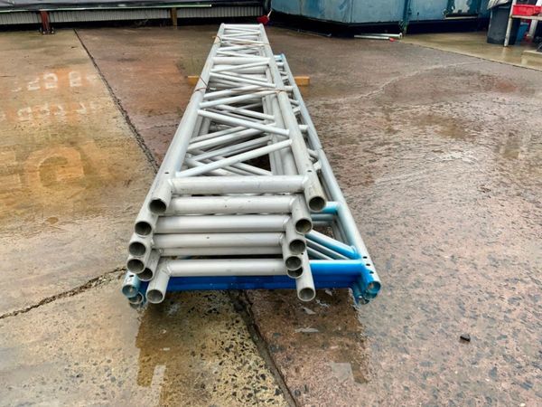 LIGHTWEIGHT ALUMINIUM GIRDER TRUSSES. 277649422