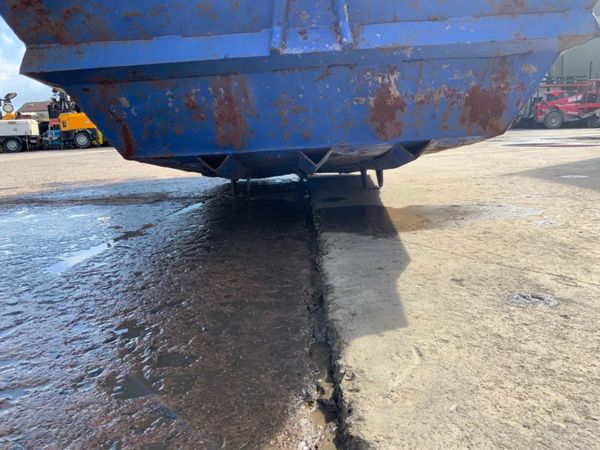 SITE DUMPER, CONCRETE TIPPING SKIP......1206 277948725