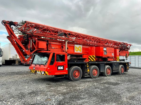 2004 SPIERINGS SK488-AT4 MOBILE TOWER CRANE. 278345437