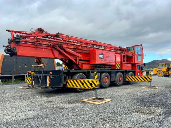 2004 SPIERINGS SK488-AT4 MOBILE TOWER CRANE. 278345449