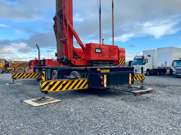 2004 SPIERINGS SK488-AT4 MOBILE TOWER CRANE. 278345456
