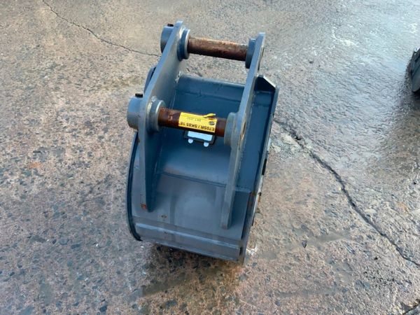 UNUSED 18" STRICKLAND BUCKET....50mm PINS.......1 278396238