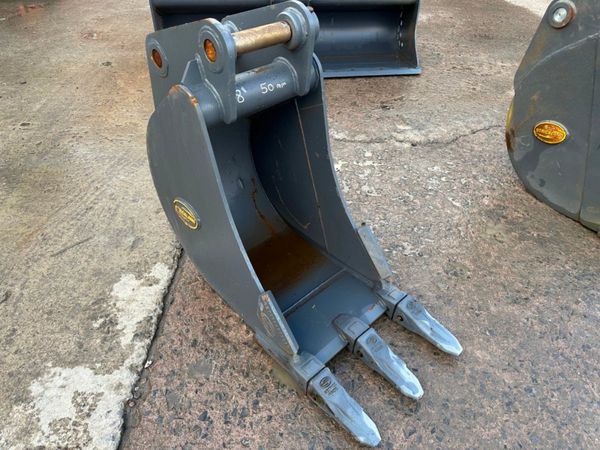 NEW 18" STRICKLAND BUCKET 50MM.....1213-2 278417532
