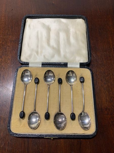 Set of 6 Birmingham silver coffee spoons.
