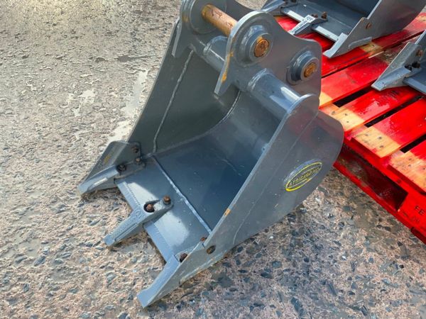 18" STRICKLAND DIGGING BUCKETS...35mm PINS...1210 278778950
