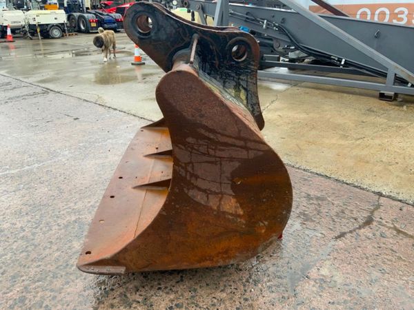 7ft GRADING BUCKET......90mm PINS.....A31 278861026