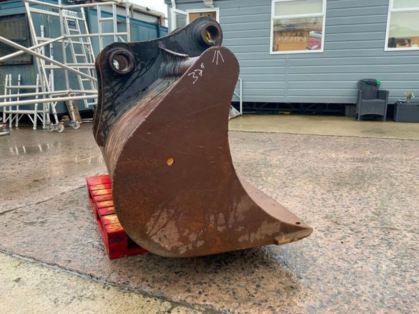 7ft GRADING BUCKET......90mm PINS.....A31 278861021