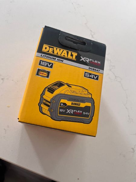 54 volt outlet dewalt battery