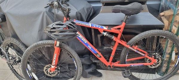 200e for 2x Boss Bikes Men Women s for sale in Co. Kildare for