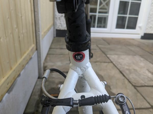 batman bike 16 inch with stabilisers